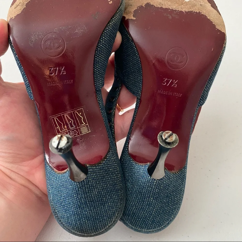 CHANEL Denim Blue Slingback Heels with Red Interior - Picture 13 of 16
